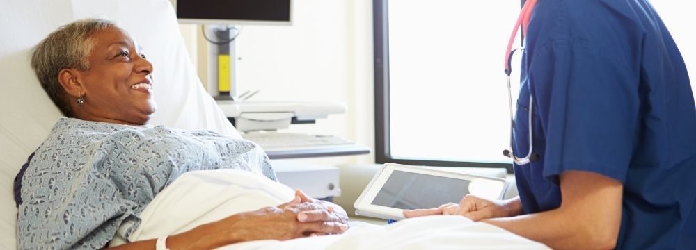 Woman and her female electrophysiologist discuss how her cardiac ablation procedure went and how long she will stay in the hospital 